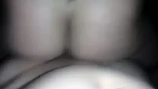 Eski sevgilim Ada'nın götünü yutuyor