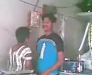 Bir dükkanda seks