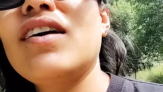 Beni daireme götüren ve beni cum dolu bırakan bir yabancıya oral seks