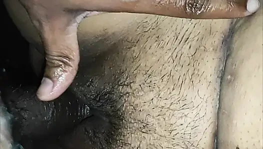 Doğum günü gecesi amcık sikişi