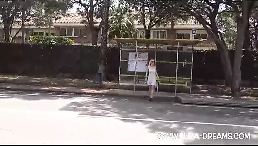 İspanya'da kamu çıplak yanıp sönen