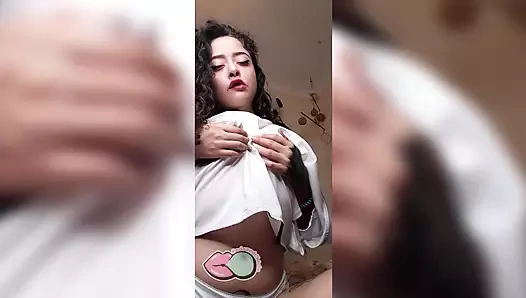 Pedazodchicle senin için beyaz külotlu çorabını çıkarıyor