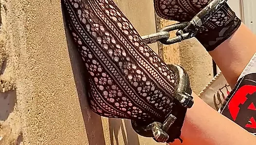 Cadılar Bayramı için ayaklarımızı gösteriyor 2