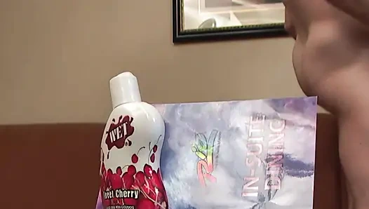 Милфу С Большими Сиськами Жестко Трахают. Не Могу Устоять Перед Удовольствием!