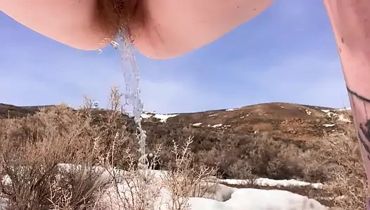 Asla sarı kar yemeyin! rachel wriggler tarafından işemek için çömelirken yaratılmamışsa!