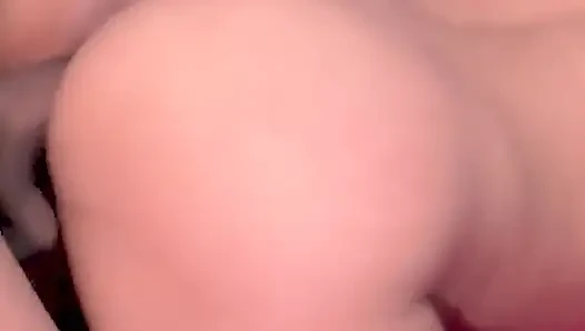 Utanmadan sıska kızın ne narin inlemesi