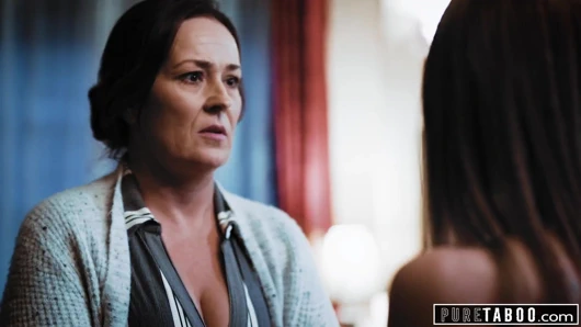 Saf tabu, kyler quinn üvey anne ve üvey babasıyla yakalandı