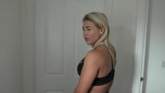 Nosy Callie Can't Resist the Opportunity to Snoop Round Her