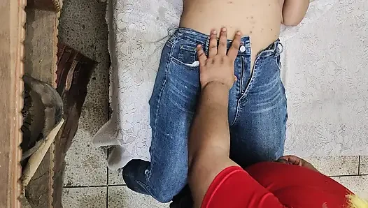 Ev sahibi oda arkadaşını sikiyor, gerçek anal seks, hintli sert seks, tam film