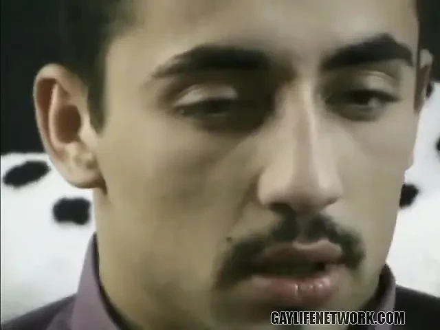 Arkadaşlar bir grupta sikişiyor