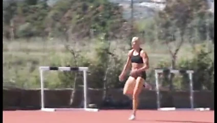 Güzel Carolina Kluft hayranına övgü