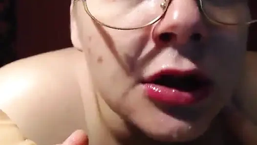 Fetiş üçlü dildo sikişi