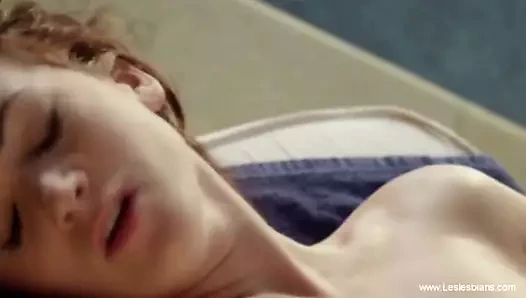 Öp beni, seni güzel lezbiyen