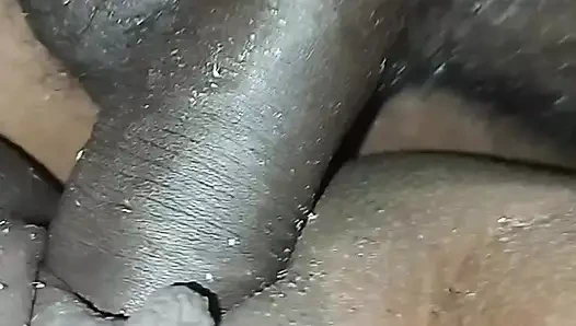 Mahalledeki arkadaşıyla kocasının olmadığı bir günde