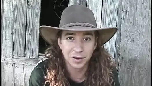 Yaşlı adam yarağını sarışınların tıraşlı amına sokuyor