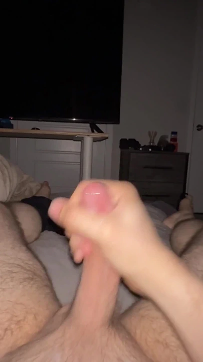 Gece geç saatlerde edepsiz konuşma ve mastürbasyon - kalın yarak büyük boşalma ve yüksek sesle inleme | Klip 2