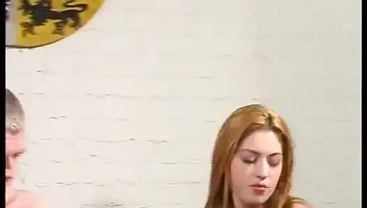 Bu yarağa binmeyi ve boşaltmayı seven Alman hatun