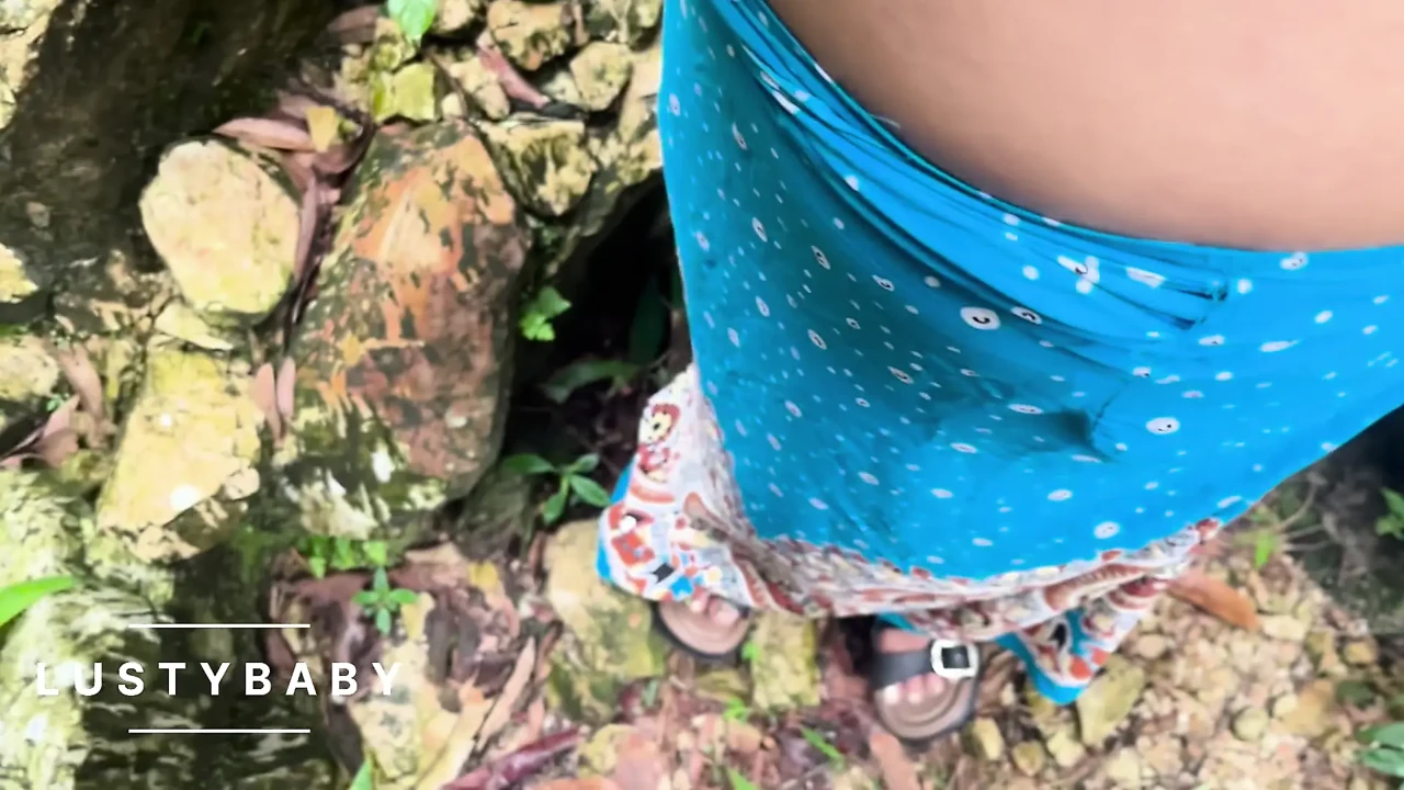 Khola ma nuhauna ra chikna ko majja