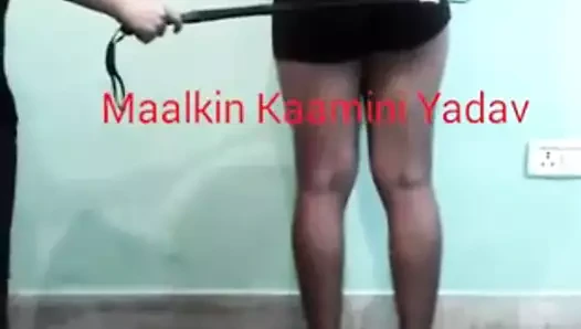 Hintli kadın egemenliği maalkin kaamini yadav kölesinde ekin kullanıyor.