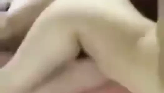 Çinli kız Fxxx bu arada konuş ve öp