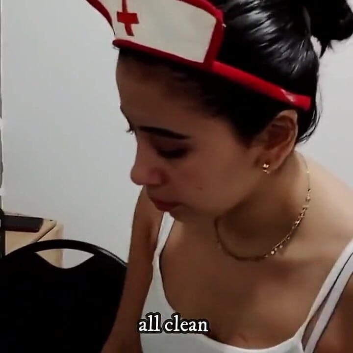 Lezbiyen doktor büyük götlü güzel bir latini sikiyor