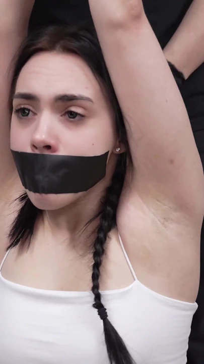 Ben sürtük bir fahişeyim ve benden edepsizce faydalandı