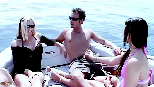 Luna: 2 sürtük teknede sikiliyor