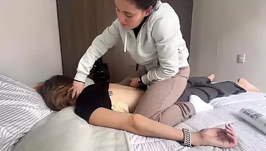 Kadın robotumdan vücuda ve ayaklara şehvetli bir masaj