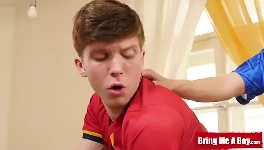 Bringmeaboy futbol oyuncuları tony milak ve josh cavalin sikme