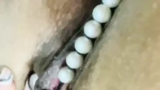 Preciusrouss49 latin kadın büyük göğüslerine ve büyük yarağına enayi yerleştirerek mastürbasyon yapıyor