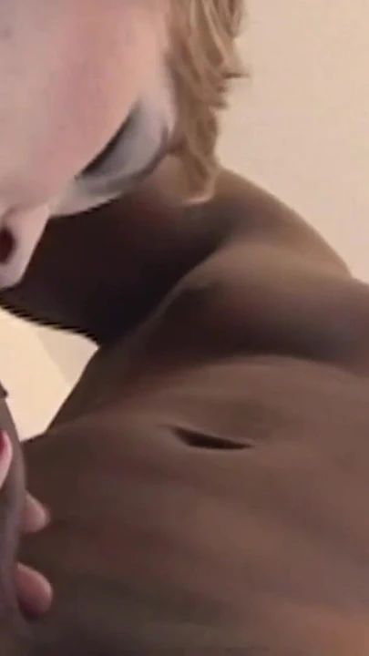 "Vay canına... Flört etmemi izle, Eroticonly'de mastürbasyon yaparken izle."