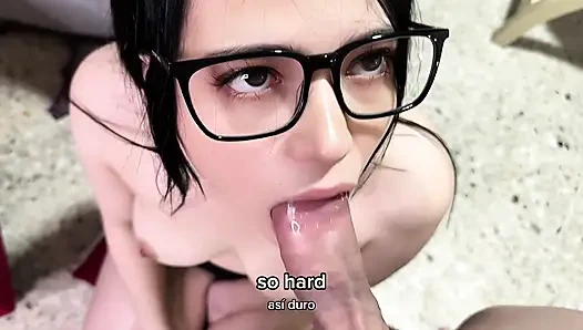 How amazing it's delicious how this girl eats everything