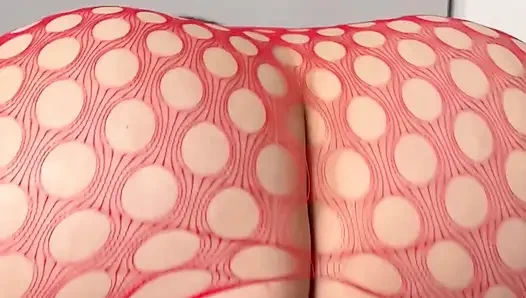 Kırmızı kıyafet kırmızı dildo tek başına büyük göte biniyor