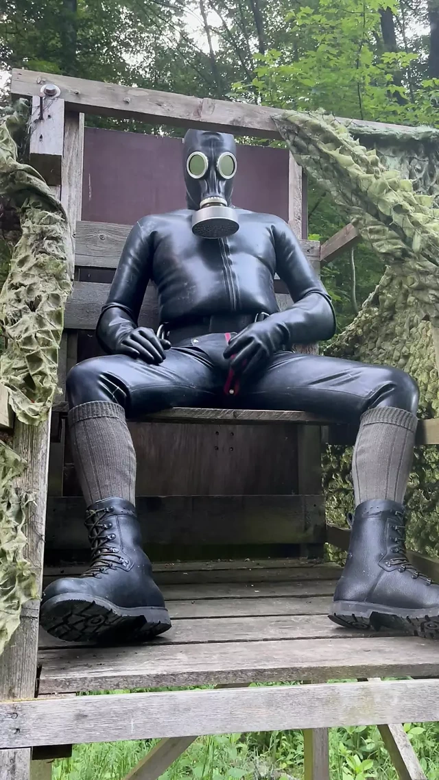 Tam kauçukla mastürbasyon