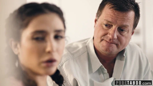 Saf Tabu - Sapık Ebeveynler, Gencin Değiştirildiğini Ortaya Koyuyor