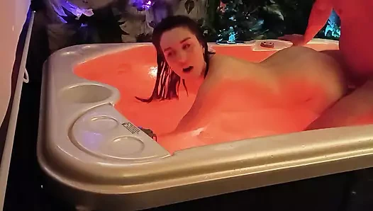 Kız arkadaşımı jakuzide yaramaz Aleya Sun ile aldatıyor