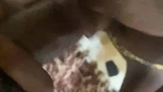 Dsl pembe dudaklar siyah 18 yaşındaki genç kız sert büyük zenci özensiz sakso çekiyor yüz sikişi zenci yakın çekim