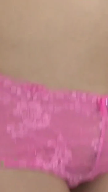 Незабываемый момент из "Учитель приводит своего любимого студента домой и показывает своей жене, как он трахает ее тугую киску!"