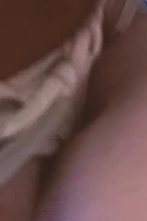 Arka erkekler sahnesi 3: kaslı erkeklerin birbirlerinin götlerini sert siktiği grup seks