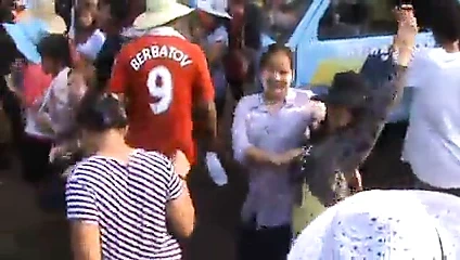 Tayland köy kızları cızırtılı dans içinde kamu-part-2