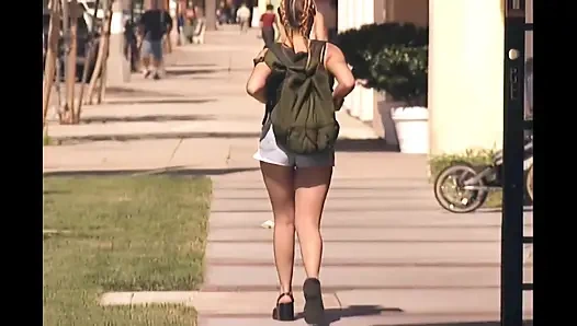 Kat, Joel Lawrence'ın büyük yarrağı tarafından beceriliyor