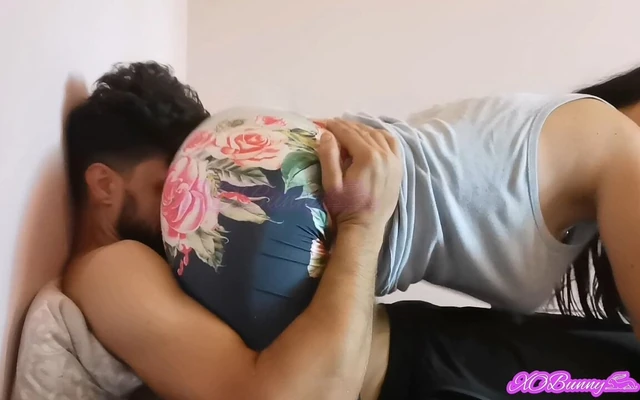 Osuruklarımla yüzünü parçalıyorum