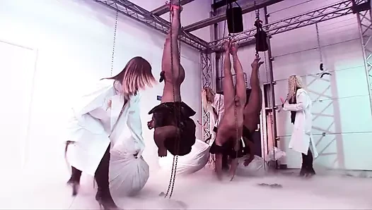 Vanessa Hill ve Cindy Behr ile grup sikiş