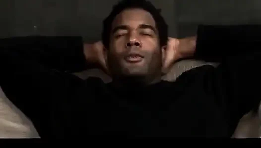 2 zenci adam tarafından döllanan Naomi'den film akışı