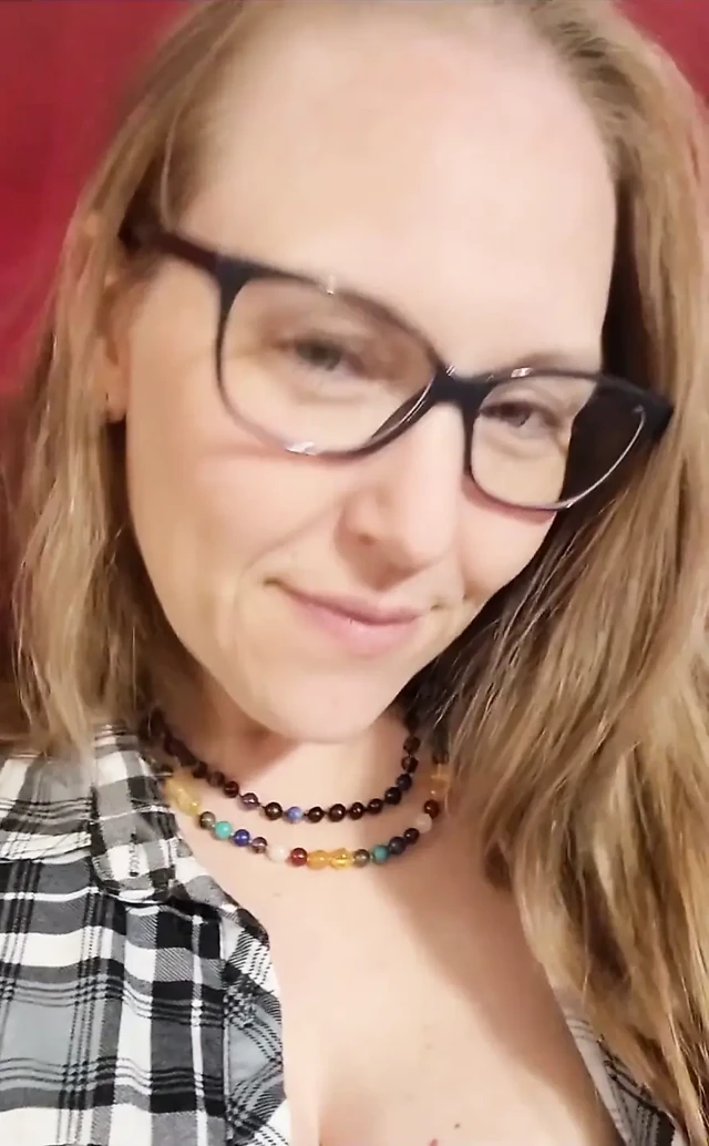 Orta yaşlı seksi kadın memeler