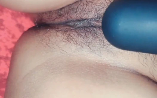 Horney Sult seksi latika masajı ve banyo yapıyor