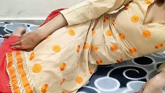 Hintli koi nhi tha ghr pe desi seksi kız kr rahi hai padosi aaahiq ne jam kar chudai ki gerçek Hintçe konuşma xxx