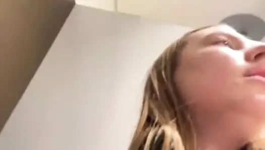 Jucielussie teasing u in the locker room