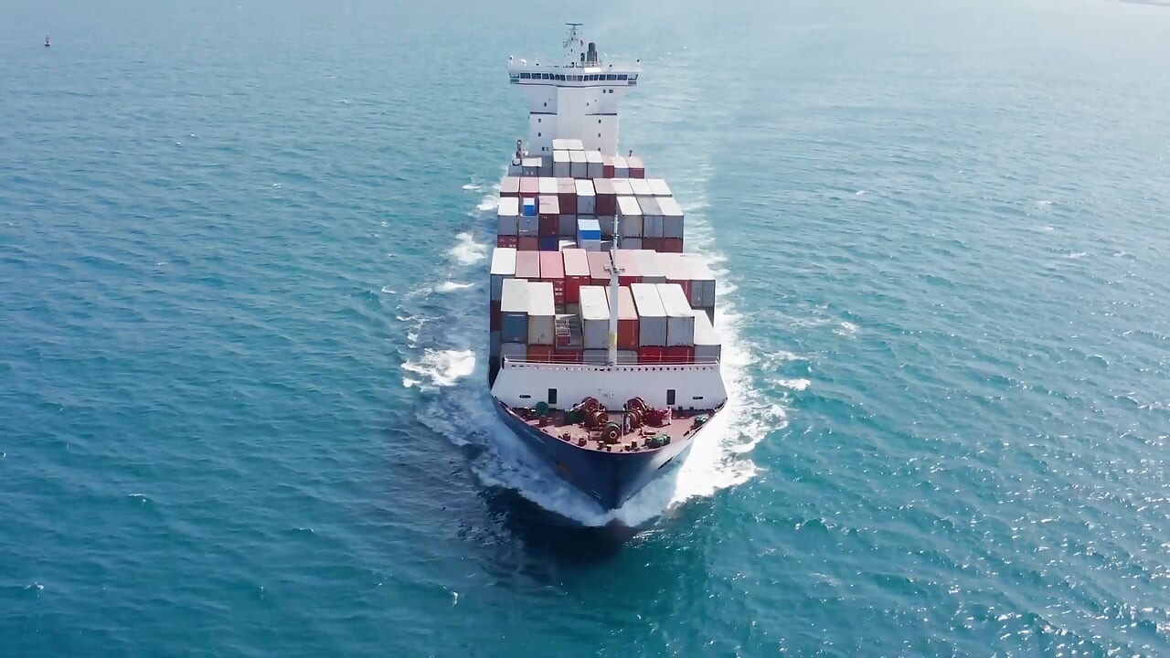 Deniz melteminin ve sırların arası, tatminsiz aşk! Boş bir odada yalnız olmanın yalnızlığını kim anlayabilir?