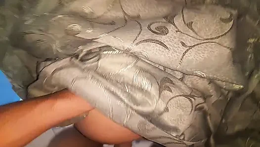 Они ловят меня в кровати